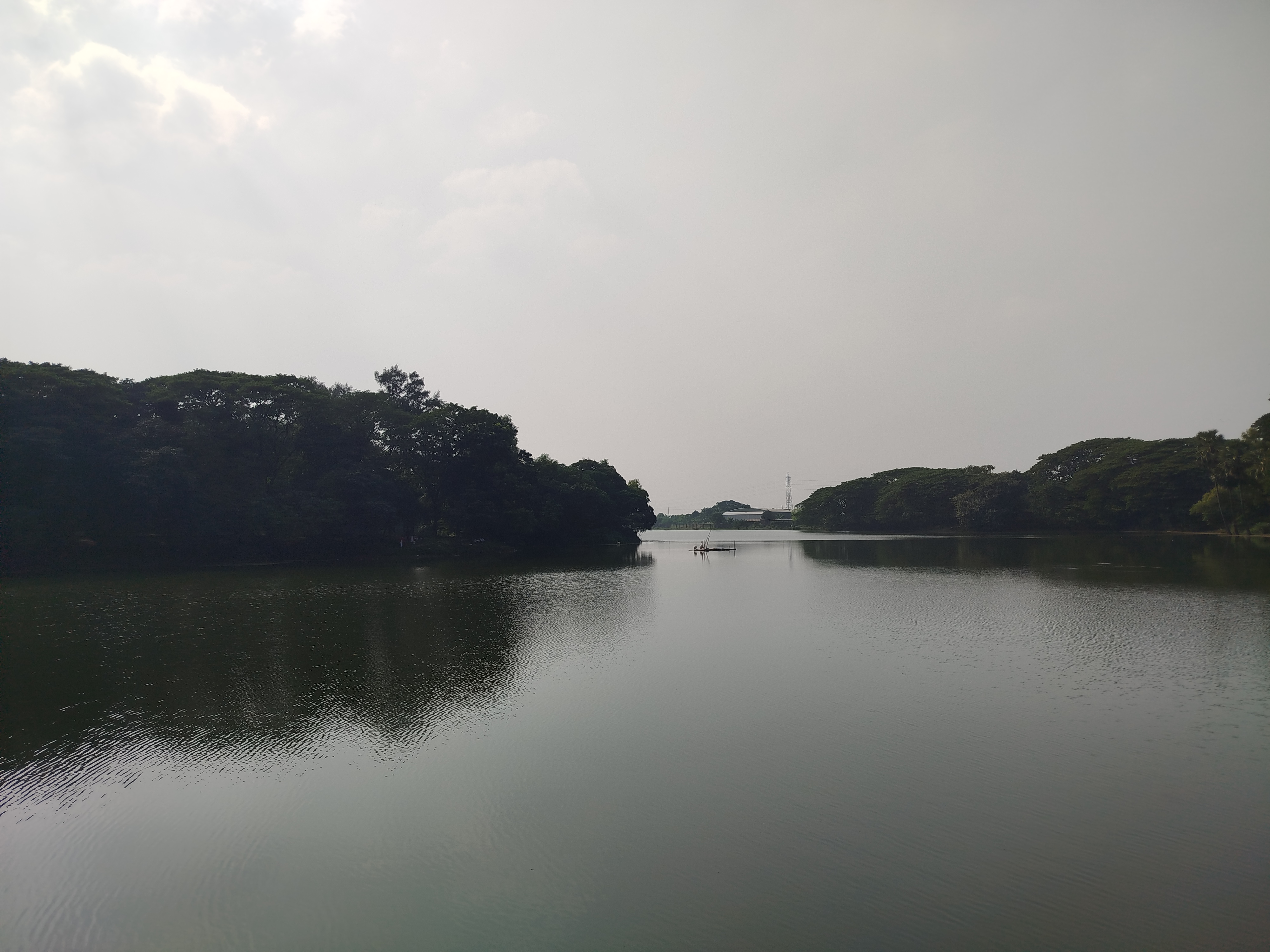বাংলাদেশ জাতীয় চিড়িয়াখানার ভেতরের একটি লেক। ছবি: Borhan / উইকিমিডিয়া কমন্স (CC BY-SA 4.0)