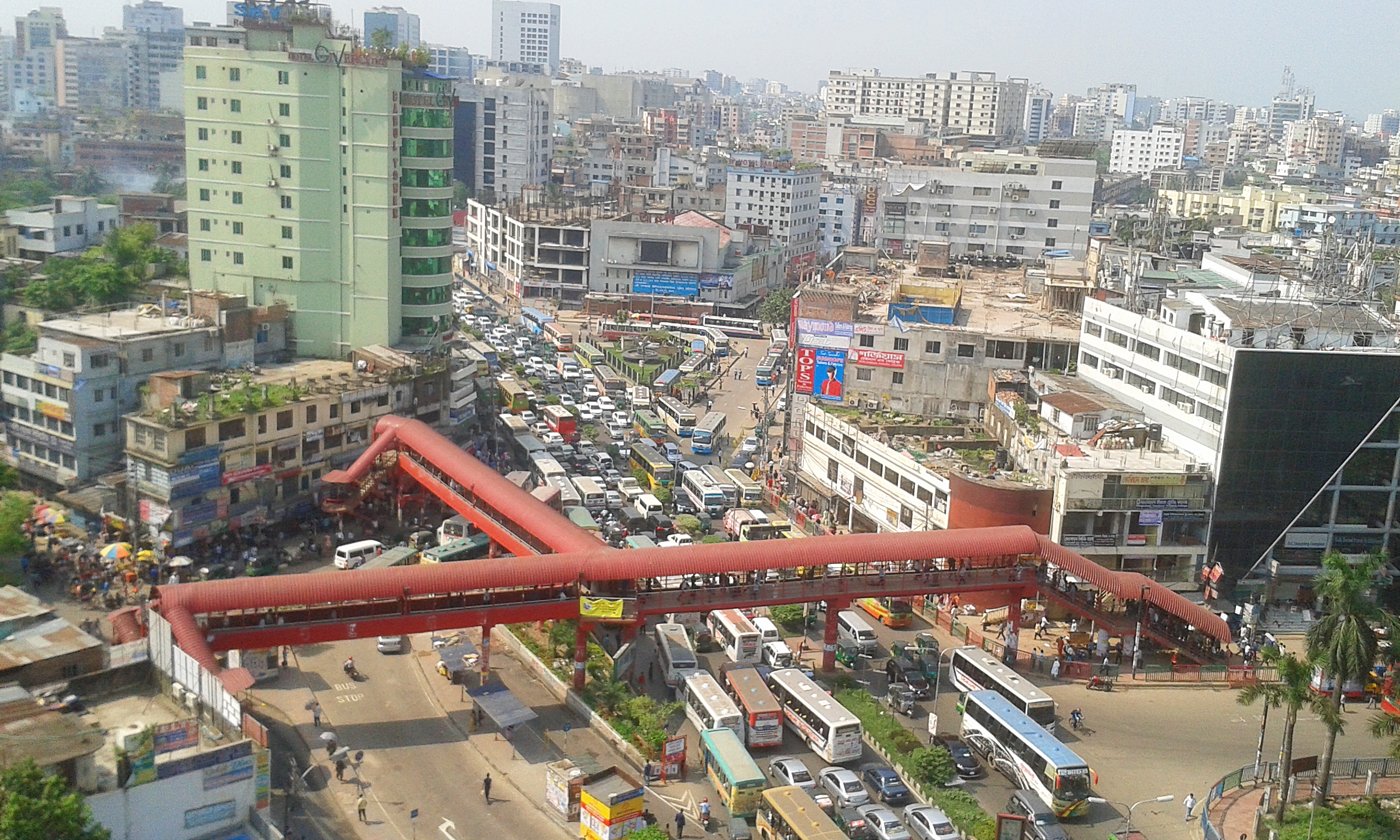রাজধানীর ফার্মগেট এলাকা, যেখানে ২০২০ সালের ঈদের আগে ব্যাপারীরা ঘুরে ঘুরে ছাগল বিক্রি করছিলেন। ছবি: Masum-al-hasan / উইকিমিডিয়া কমন্স (CC BY-SA 4.0)