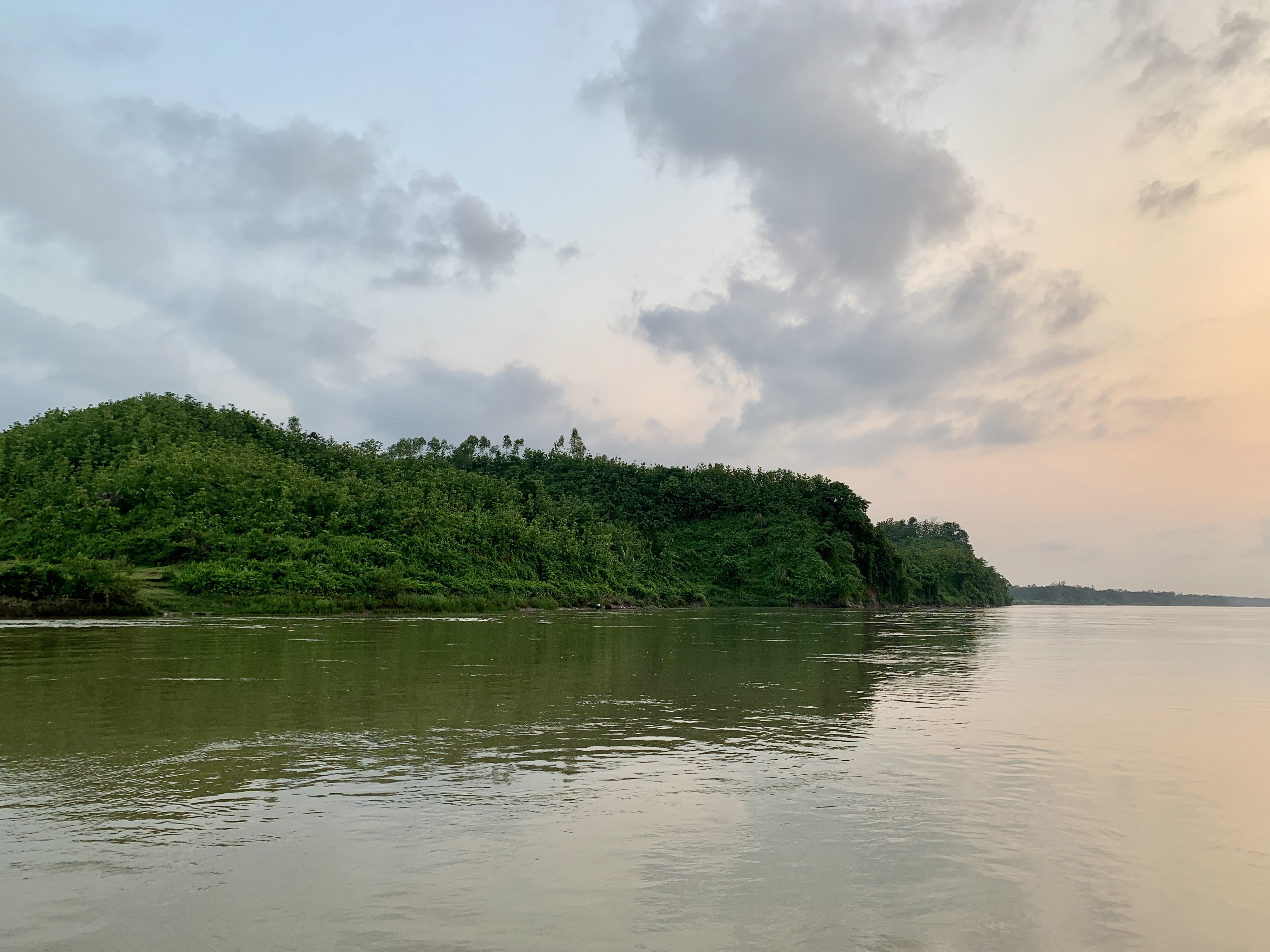 চট্টগ্রামের রাঙ্গুনিয়ার কাছে কর্ণফুলী নদী। ছবি: Sakib toni / উইকিমিডিয়া কমন্স (CC BY-SA 4.0)