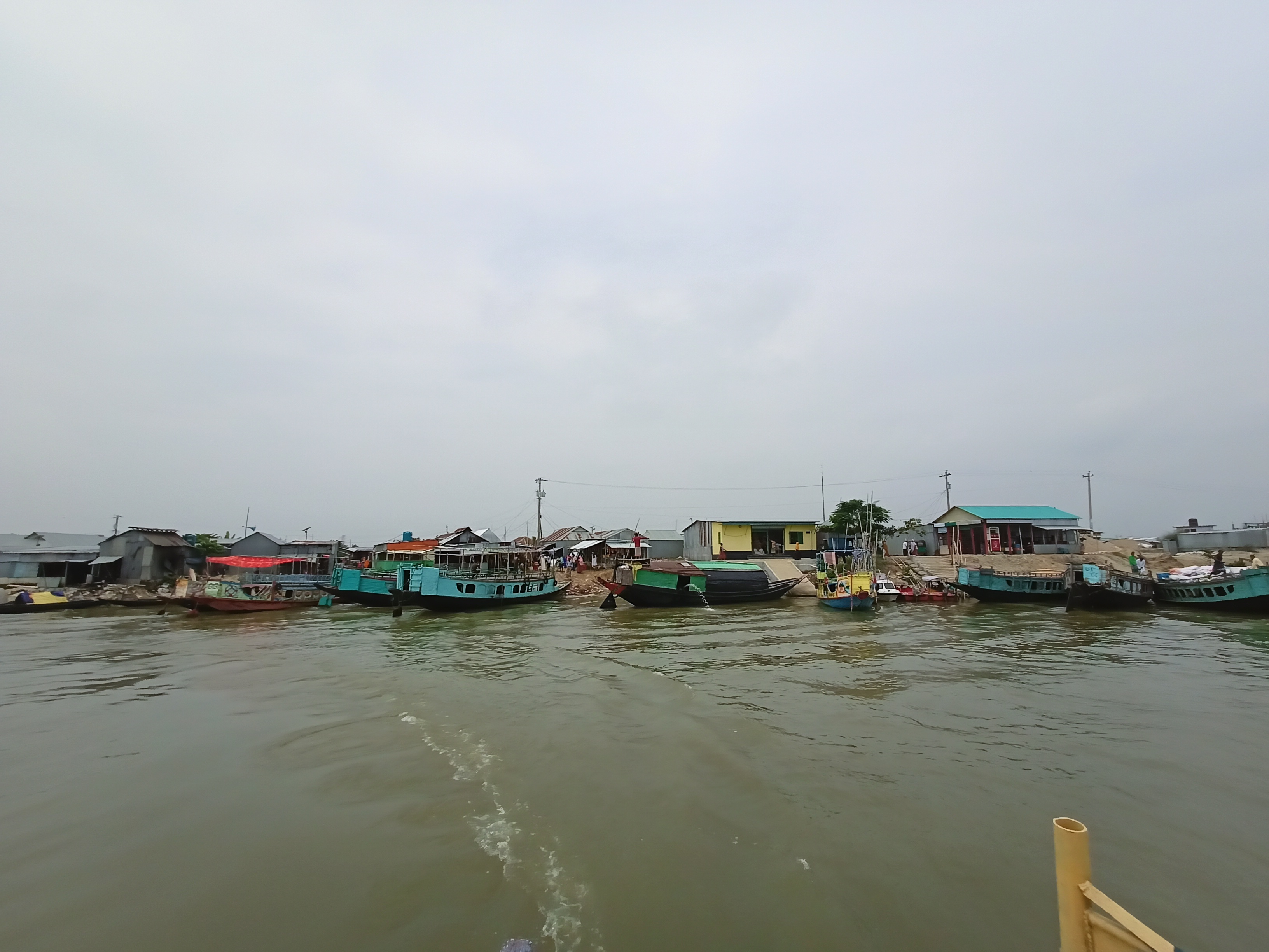 কিশোরগঞ্জ জেলার হাওরের দৃশ্য; আপলোডকারীর বিবরণে স্থানটি অষ্টগ্রাম। ছবি: Frameofashik / উইকিমিডিয়া কমন্স (CC BY-SA 4.0)