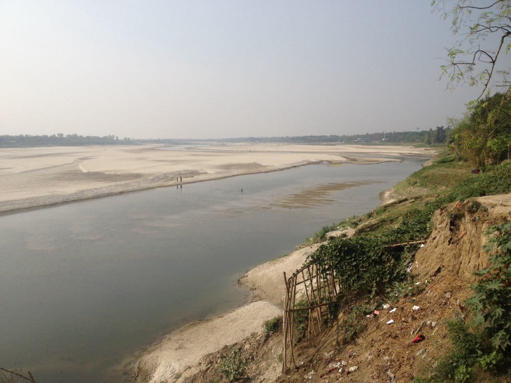 কুষ্টিয়ার কুমারখালীতে গড়াই নদী; এই উপজেলাতেই ফাউন্ডেশনের খামার (মার্চ ২০১৫)। ছবি: Mir ripon / উইকিমিডিয়া কমন্স (CC BY-SA 4.0)