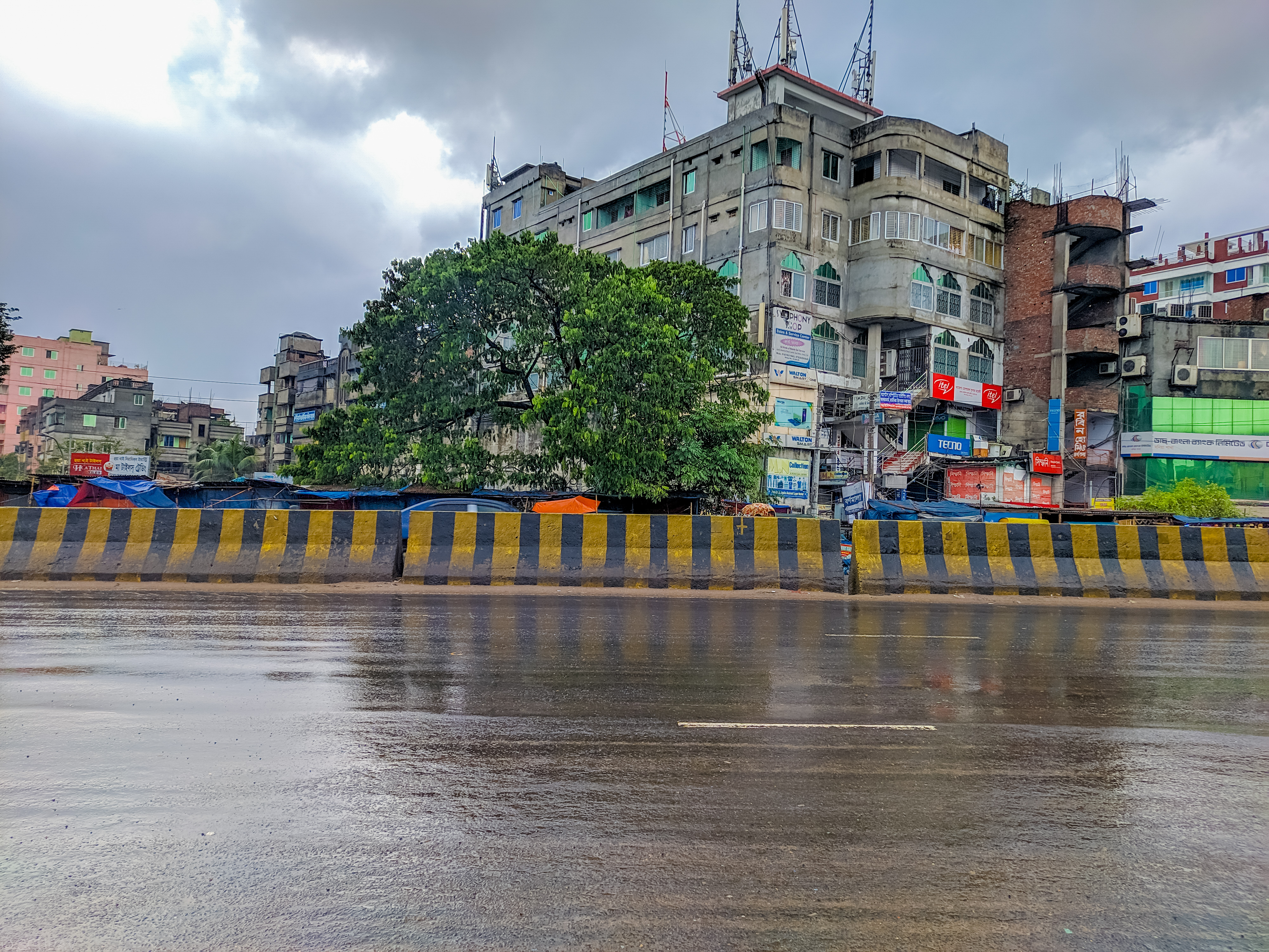 শনিরআখড়া, যাত্রাবাড়ী, ঢাকা; ২০১৯ সালের ছবি। ছবি: MMH SOURAV / উইকিমিডিয়া কমন্স (CC BY-SA 4.0)